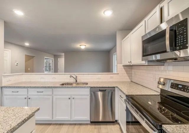 Photo 3 of Single family home for sale at 5570 Mammoth Dr, Caledonia, MI 49316 | MLS# 70511367 | Listing updated on 2026-01-21