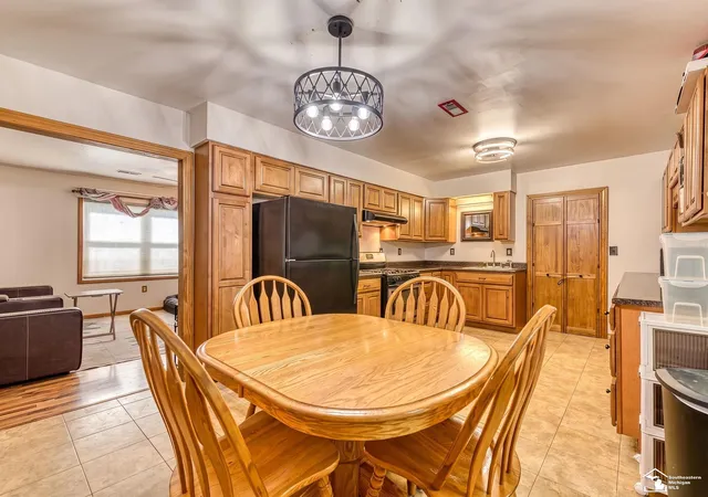 Photo 4 of Sale Pending at 3255 Park Dr, Monroe, MI 48162 | MLS# 50220065 | Listing updated on 2026-09-02