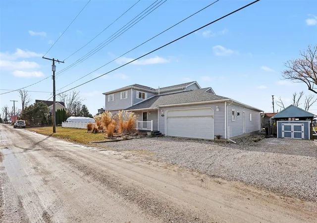 2nd image of 7128 Lazy Ln, Harsens Island, MI 48028 | MLS# 70521026