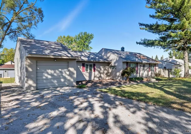Photo 4 of Single family home for sale at 46419 Huling St, Shelby Township, MI 48317 | MLS# 50190350 | Listing updated on 2026-08-15