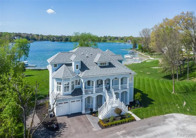 1st image of 10195 Bennett Lake Rd, Fenton, MI 48430 | MLS# 60994982