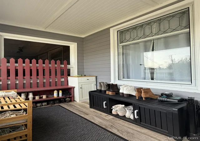 Photo 3 of Single family home for sale at 925 Liberty St, Hancock, MI 49930 | MLS# 50215582 | Listing updated on 2026-09-14