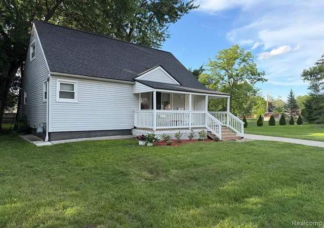 Homes for sale in Garden City, MI | 28546 Marquette St, Garden City, MI 48135 | MLS# 61004266