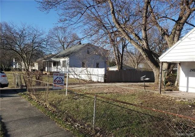 2nd image of 25601 Peter Kaltz Rd, Warren, MI 48091 | MLS# 21587976