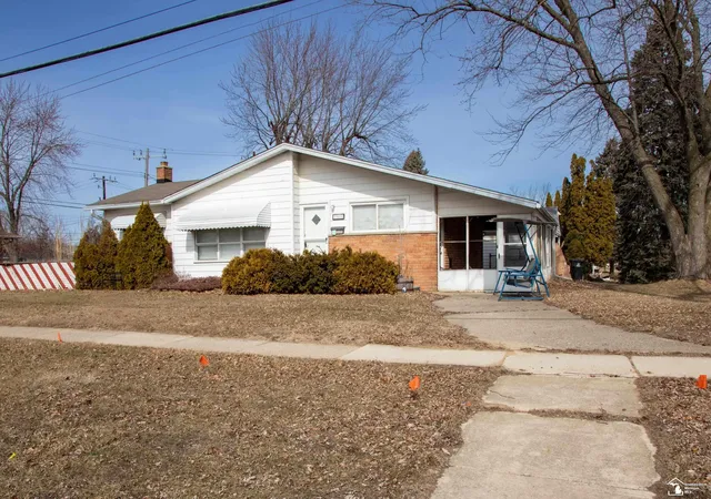 Single family home for sale at 33618 Warren Rd, Westland, MI 48185 | MLS# 50200276 | Listing updated on 2026-06-26