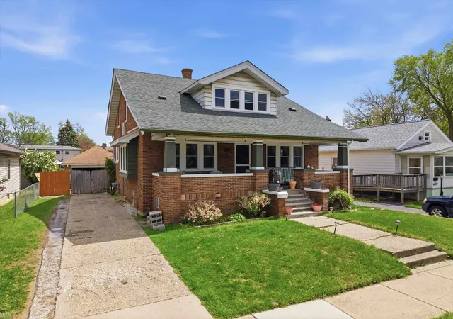 Homes for sale in Eastpointe, MI | 22454 Pleasant Ave, Eastpointe, MI 48021 | MLS# 50206718