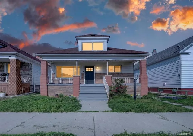 2nd image of 12146 Klinger St, Hamtramck, MI 48212 | MLS# 61008739
