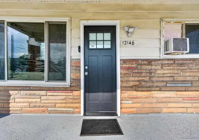 4th image of 12146 Klinger St, Hamtramck, MI 48212 | MLS# 61008739