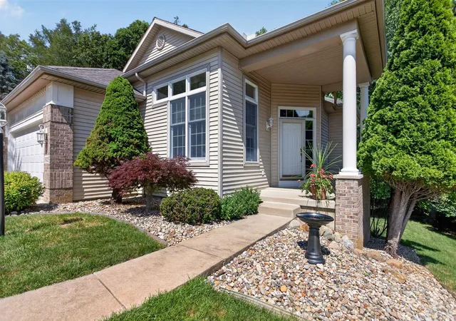 1st image of 3025 S Wood Dale Dr, Jackson, MI 49203 | MLS# 70544651