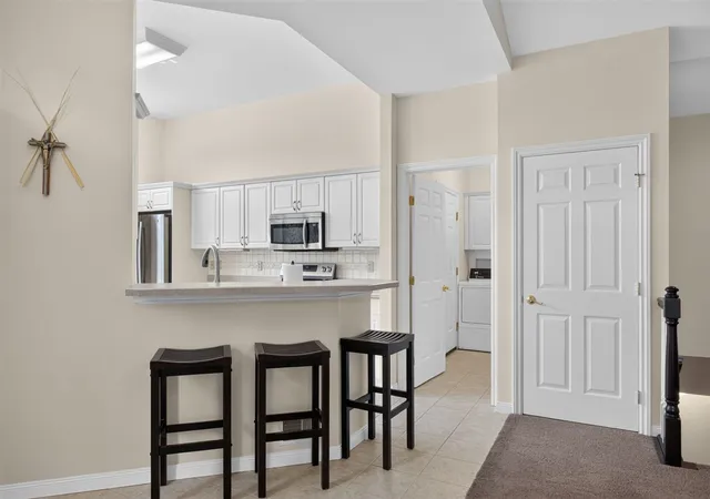 5th image of 3025 S Wood Dale Dr, Jackson, MI 49203 | MLS# 70544651