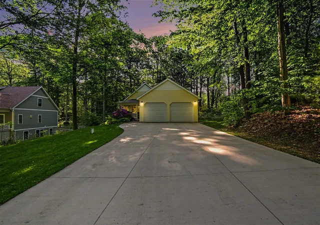 Photo 3 of Single family home for sale at 506 N Northern Lights Rd, Mears, MI 49436 | MLS# 70554375 | Listing updated on 2026-09-11