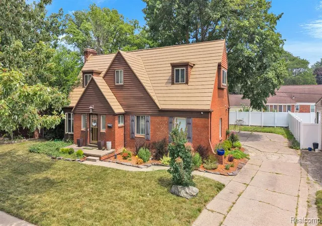 Photo 3 of Single family home for sale at 14844 Inkster Rd, Redford, MI 48239 | MLS# 61015813 | Listing updated on 2026-08-15