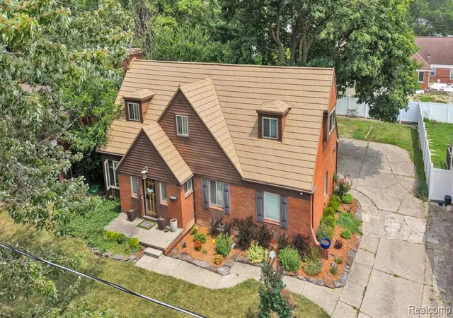 Photo 5 of Single family home for sale at 14844 Inkster Rd, Redford, MI 48239 | MLS# 61015813 | Listing updated on 2026-08-15