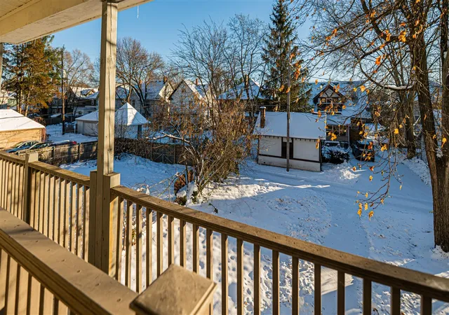 Listing Photo 2 - Condo for sale in building located at 1222 Wealthy St, Grand Rapids, MI 49506 - Unit #