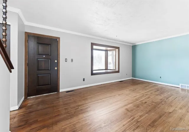 Photo 3 of Single family home for sale at 25839 Fairgrove St, Woodhaven, MI 48183 4449 | MLS# 61025575 | Listing updated on 2026-09-14
