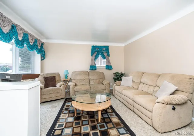 Photo 4 of Sale Pending at 25305 Campbell Ave, Warren, MI 48089 3545 | MLS# 61024041 | Listing updated on 2026-09-12
