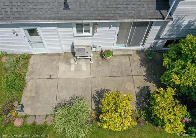 Homes for sale in Marysville, MI | 536 Central St, Marysville, MI 48040 1016 | MLS# 61007874