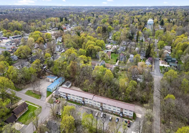 Photo 4 of Sale Pending at 525 N Arlington St, Kalamazoo, MI 49006 | MLS# 70531371 | Listing updated on 2026-08-07