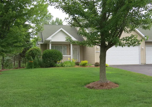 Photo 4 of Sale Pending at 1112 Fountain View Cir 1, Holland, MI 49423 | MLS# 70482109 | Listing updated on 2025-10-18