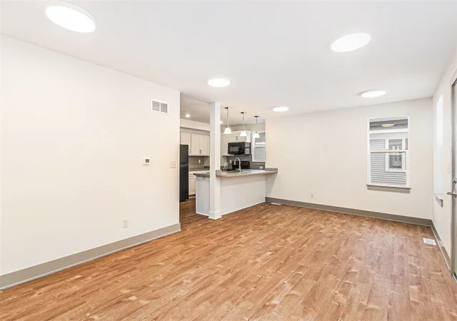 Photo 3 of Single family home for sale at 2119 Linden Ave, Grand Rapids, MI 49507 | MLS# 70537815 | Listing updated on 2026-07-13