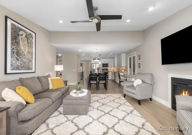 Listing Photo 5 - Condo for sale in building located at 6641 Bella Vis Dr, Rockford, MI 49341