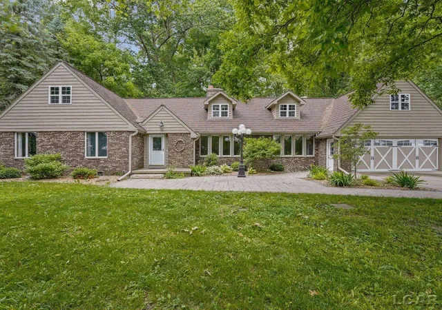 Photo 1 of Single Family Residence at 5944 Riga Hwy, Blissfield, MI 49228 | MLS# 50211099 | | Sold on 2026-07-10