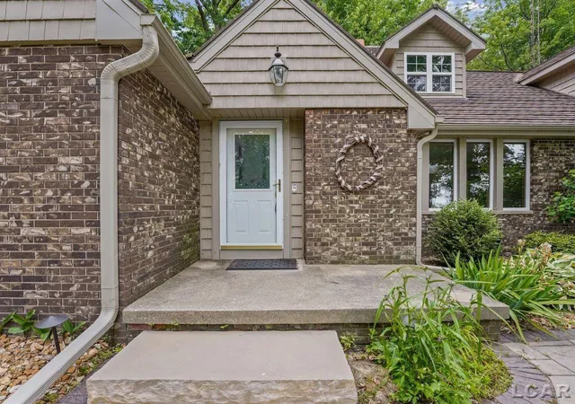 Photo 4 of Single Family Residence at 5944 Riga Hwy, Blissfield, MI 49228 | MLS# 50211099 | | Sold on 2026-07-10
