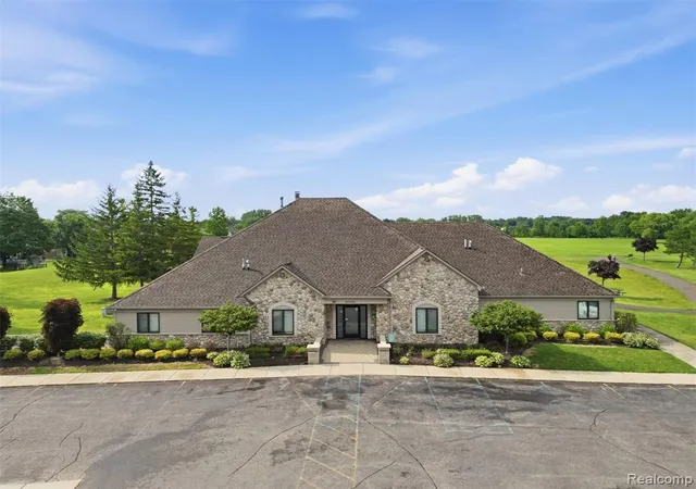 Homes for sale in Canton, MI | 45414 Brunswick Dr, Canton, MI 48187 | MLS# 61010771