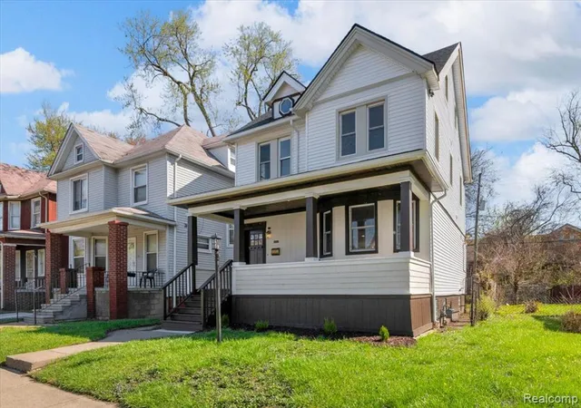 2nd image of 2954 Helen St, Detroit, MI 48207 | MLS# 60985647