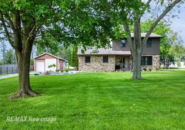 Homes for sale in Freeland, MI | 6180 W Freeland Rd, Freeland, MI 48623 | MLS# 50213534