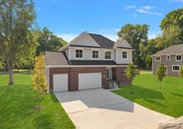 2nd image of 47515 Vanker Ave, Shelby Township, MI 48317 | MLS# 61010125