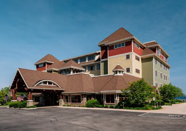 2nd image of 2035 N Us-31 N, Traverse City, MI 49686