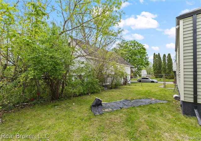 Photo 4 of Sale Pending at 17486 Maine St, Detroit, MI 48212 | MLS# 60992146 | Listing updated on 2026-07-17