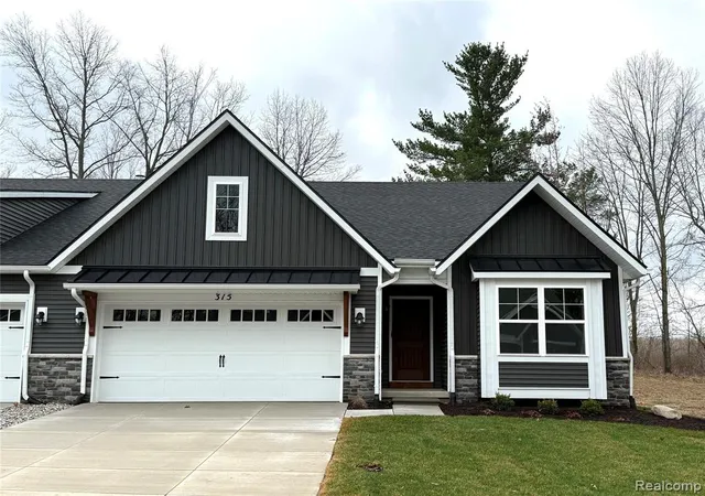 Homes for sale in Howell, MI | 315 Canyon Creek Ct #27, Howell, MI 48843 | MLS# 60981365