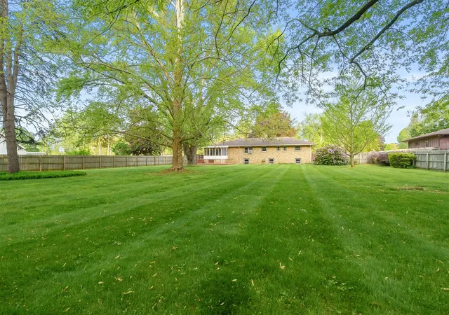 34th image of 1077 Riverside Dr, Battle Creek, MI 49015 | MLS# 70532444