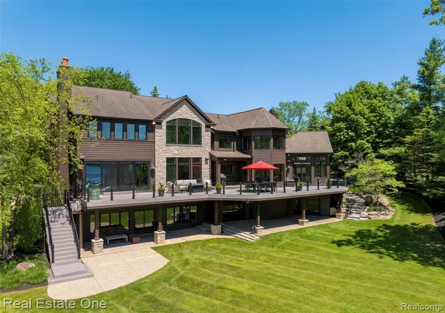 5th image of 7689 Deerhill Dr, Clarkston, MI 48346 | MLS# 61000485