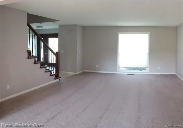 Homes for sale in Milford, MI | 475 Dorchester Way, Milford, MI 48381 | MLS# 61002280