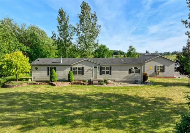 Homes for sale in Brooklyn, MI | 13465 Horning Rd, Brooklyn, MI 49230 | MLS# 70539355