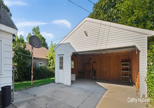 4th image of 2451 Lamar Ave, Wyoming, MI 49519 | MLS# 70553054