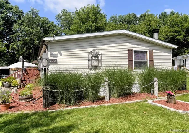 Photo 1 of Manufactured home for sale at 2500 Mann Rd, Clarkston, MI 48346 | MLS# 61016877 | Listing updated on 2026-08-27