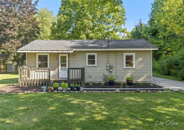 Photo 1 of Single family home for sale at 13531 Van Buren St, Holland, MI 49424 | MLS# 70554982 | Listing updated on 2026-08-28