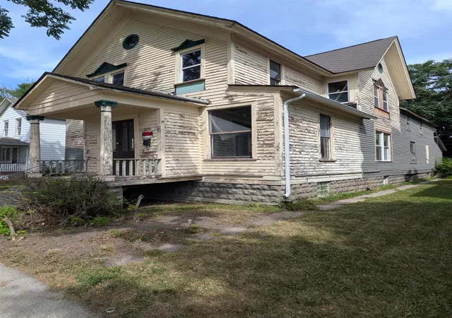 2nd image of 217 Fitzhugh St, Bay City, MI 48708 | MLS# 50219116