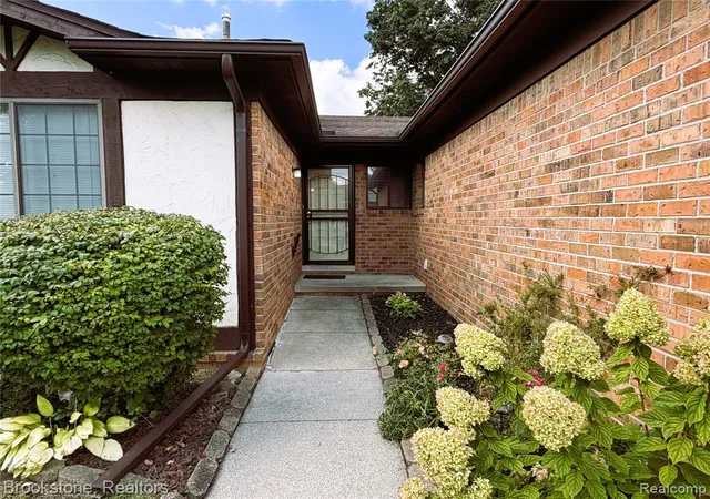 Photo 4 of Condo for sale at 25159 Joanne Smith Dr, Warren, MI 48091 3883 | MLS# 61025257 | Listing updated on 2026-08-28