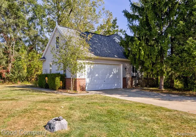 55th image of 575 Lakes Edge Dr, Oxford, MI 48371 | MLS# 61015039