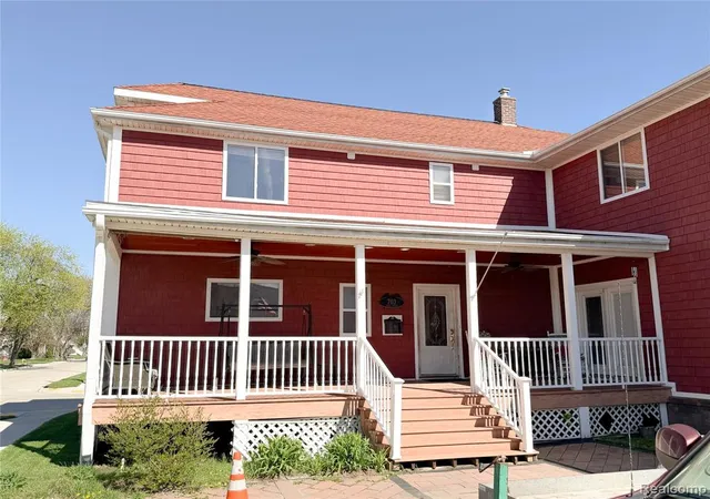 2nd image of 703 Saint John St, Wyandotte, MI 48192 | MLS# 60988927