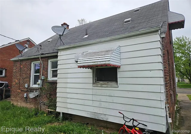 Homes for sale in Detroit, MI | 7341 Evergreen Ave, Detroit, MI 48228 | MLS# 60988431