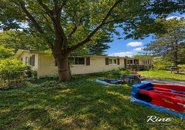 Photo 2 of Single family home for sale at 2384 E Dexter Trl, Dansville, MI 48819 | MLS# 50217003 | Listing updated on 2026-09-02