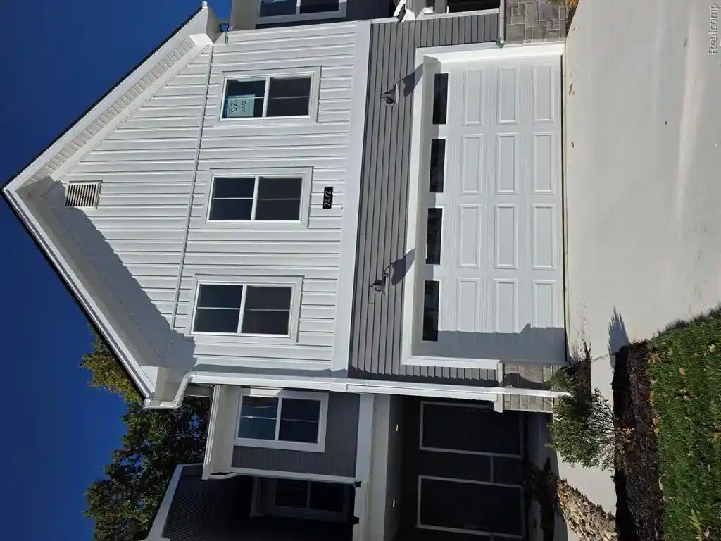 Condo for sale at 2472 Celeste Cir, Lake Orion, MI 48360 | MLS# 61040202