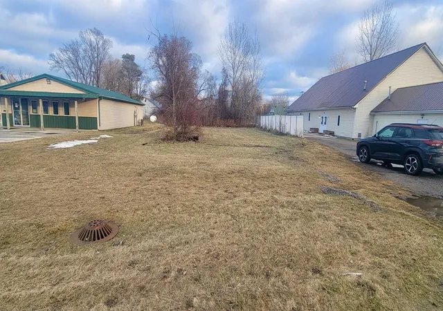 Homes for sale in Pinconning, MI | 3840 N Huron Road Road, Pinconning, MI 48650 | MLS# 50197258