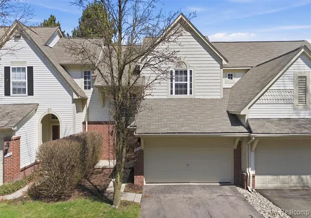 Photo 3 of Condo for sale at 38154 Saratoga Cir, Farmington Hills, MI 48331 3778 | MLS# 60992749 | Listing updated on 2026-09-18